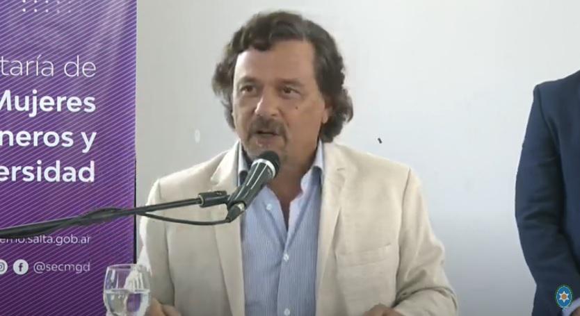 El Gobernador les pidió a los opositores denunciar la campaña sucia