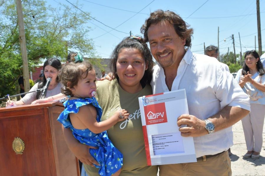 Más viviendas, conexiones de gas e infraestructura urbana para Metán, anunció Sáenz