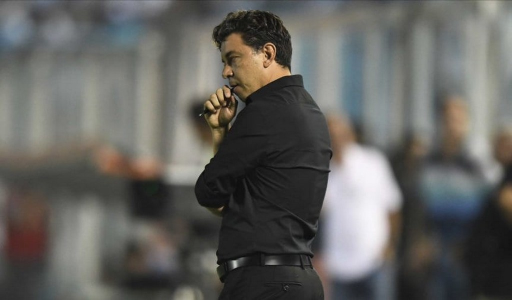 El Ministro de Salud y algunos directivos de clubes le respondieron a Gallardo