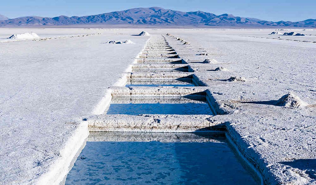 El litio como cuestión de fondo en la discusión limítrofe con Catamarca 