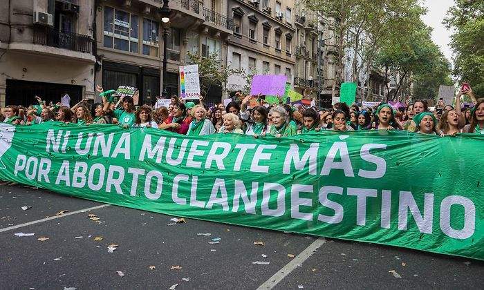 El proyecto sobre el aborto comenzó a provocar fisuras en el Frente de Todos